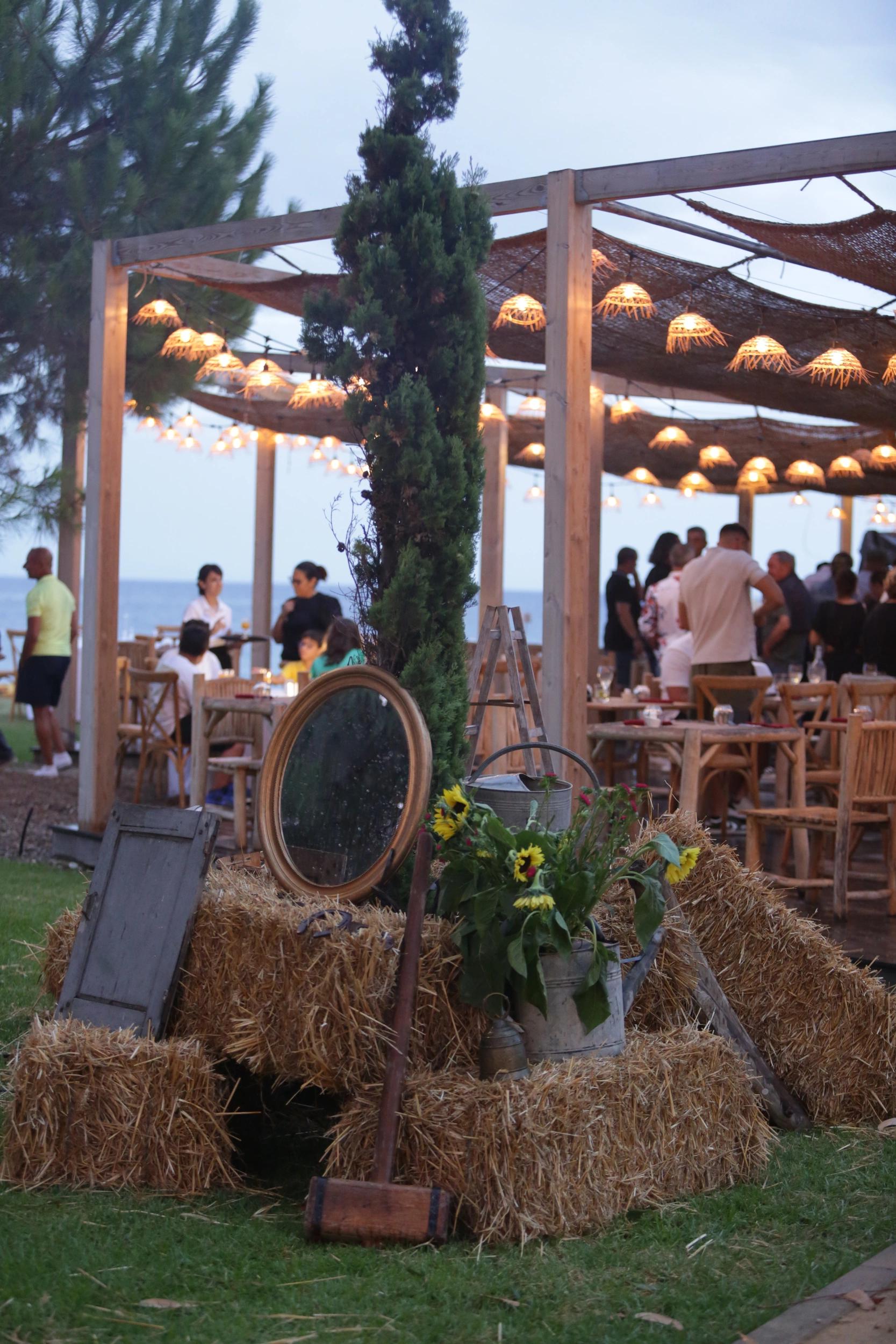 Soirée festive en extérieur à l'hôtel San Lucianu à Moriani plage en Haute-Corse