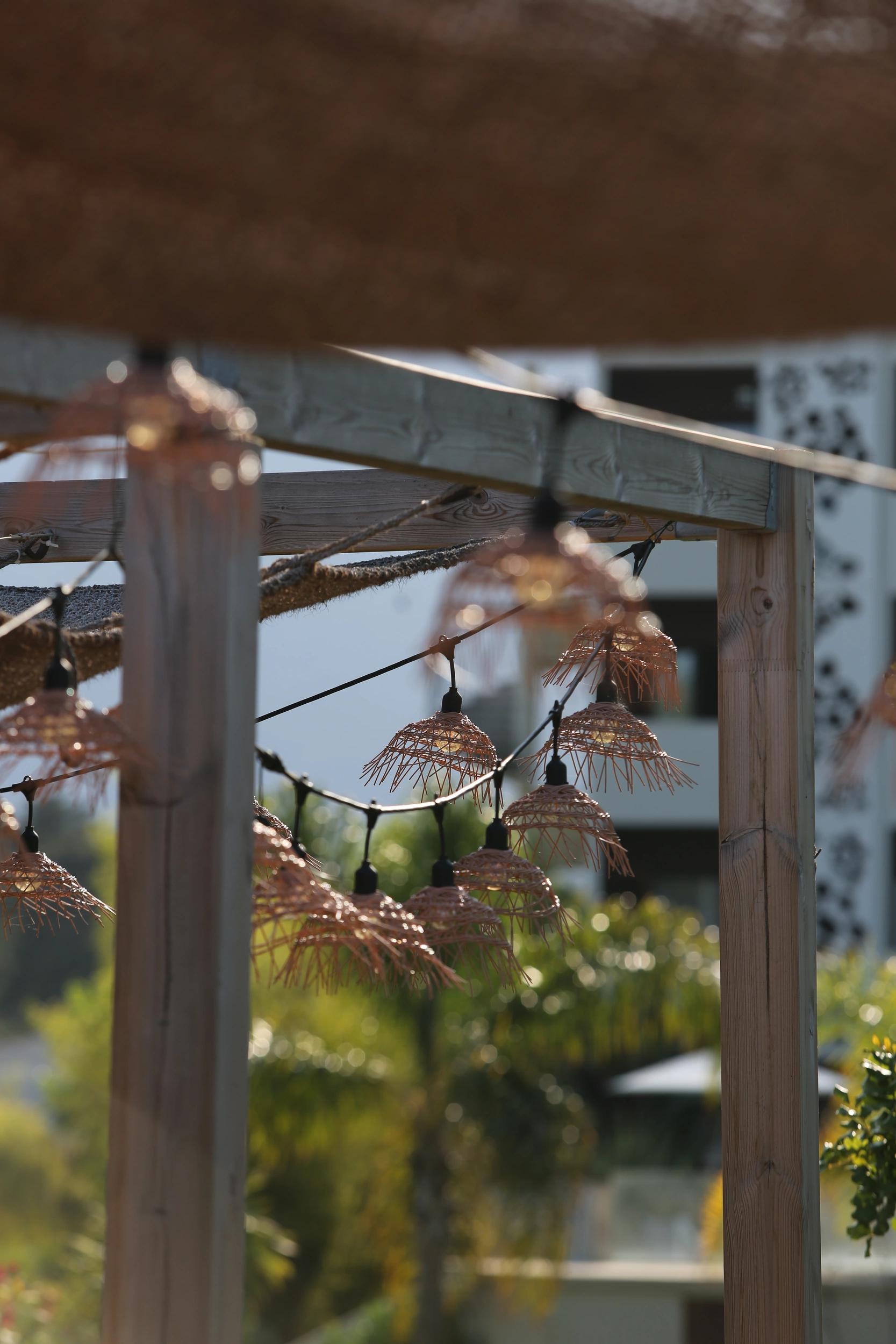 Décoration en bois de l'hôtel 3 étoiles San Lucianu à Moriani plage en Haute-Corse