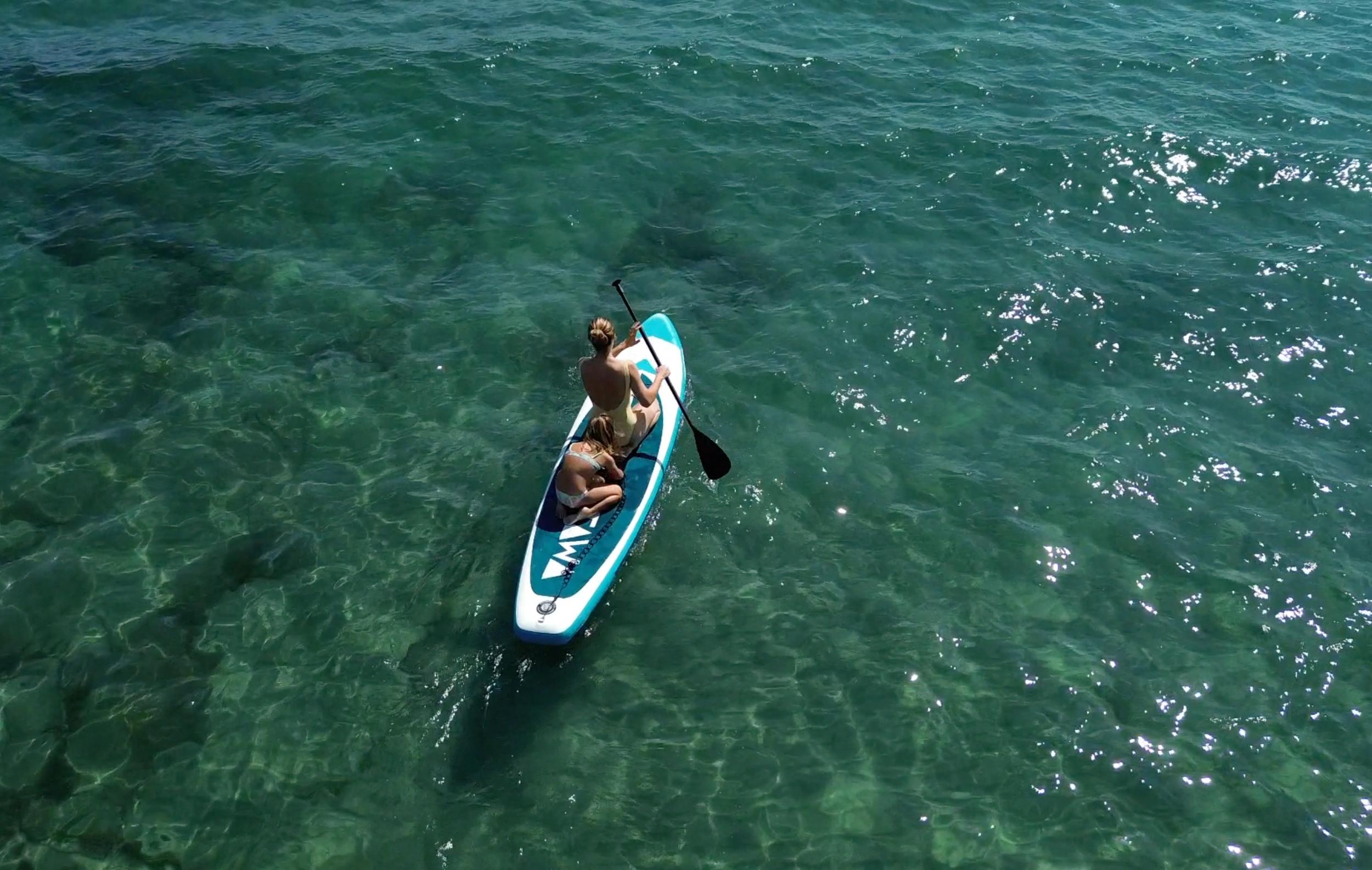 Activité paddele en mer devant l'hôtel 3 étoiles San Lucianu à Moriani plage 