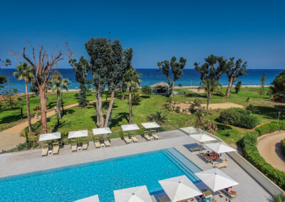 Vue de la loggia de l'Hôtel San Lucianu avec vue sur la mer